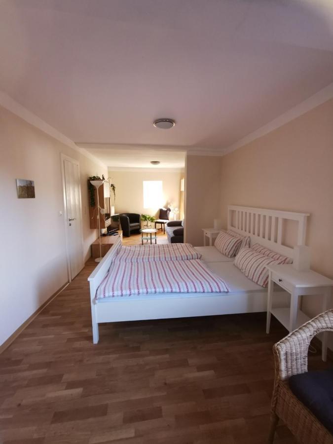 Hotel Pension Café Am Rheinsteig à Leutesdorf Extérieur photo