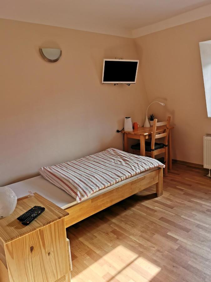 Hotel Pension Café Am Rheinsteig à Leutesdorf Extérieur photo